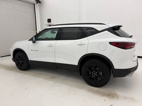 New 2026 Chevrolet Blazer LT w/ Convenience Package FWD image 18