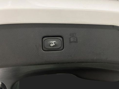 Used 2023 Ford Edge SEL w/ Convenience Package image 16