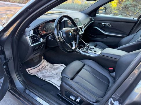 Used 2021 BMW 330i Sedan w/ Driving Assistance Package image 9