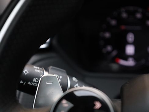 Used 2020 Land Rover Range Rover Velar R-Dynamic S image 35