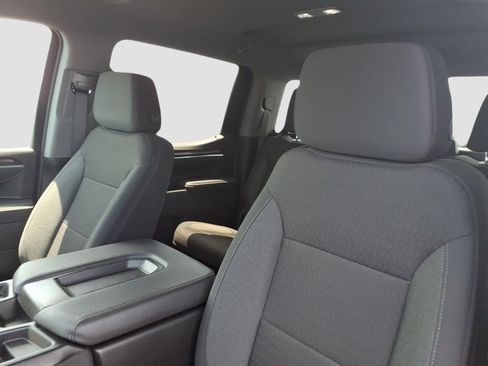 Used 2025 Chevrolet Silverado 1500 LT RWD image 19