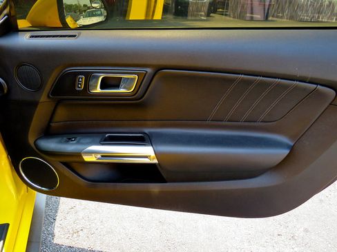 Used 2018 Ford Mustang GT Premium image 32