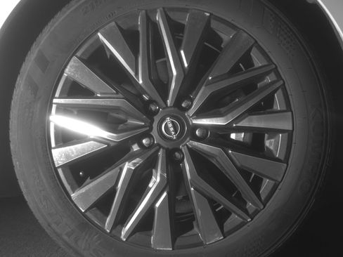 Used 2025 Nissan Altima 2.5 SV image 13