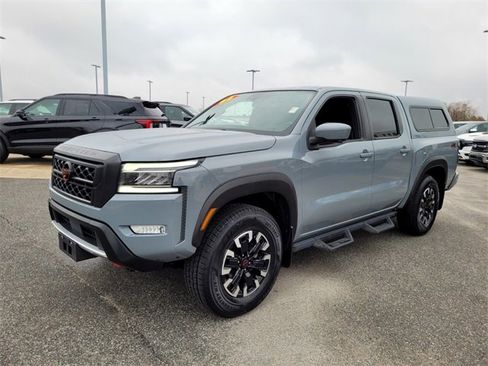 Used 2023 Nissan Frontier PRO-4X w/ Pro Convenience Package image 3