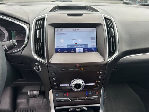 Used 2020 Ford Edge Titanium w/ Equipment Group 301A AWD/4WD image 33