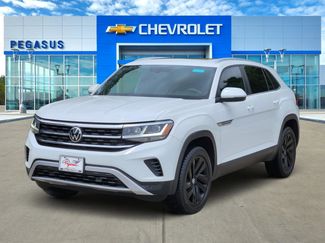 Used 2021 Volkswagen Atlas Cross Sport SE w/ Panoramic Sunroof Package FWD video 2