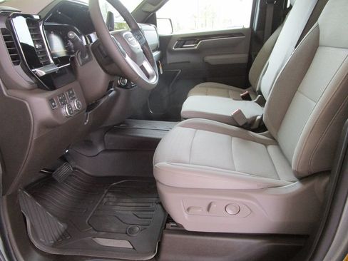 Used 2026 GMC Sierra 1500 SLE AWD/4WD image 30