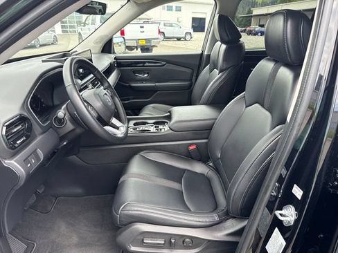 Used 2023 Honda Pilot Touring image 15