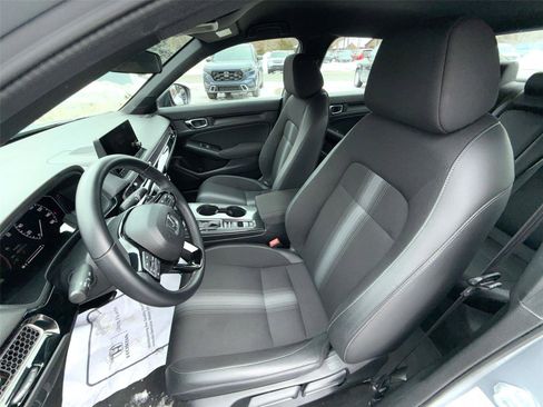 Used 2025 Honda Civic Sport image 13