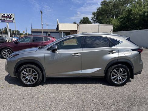 Used 2016 Lexus NX 300h AWD w/ Luxury Package image 4