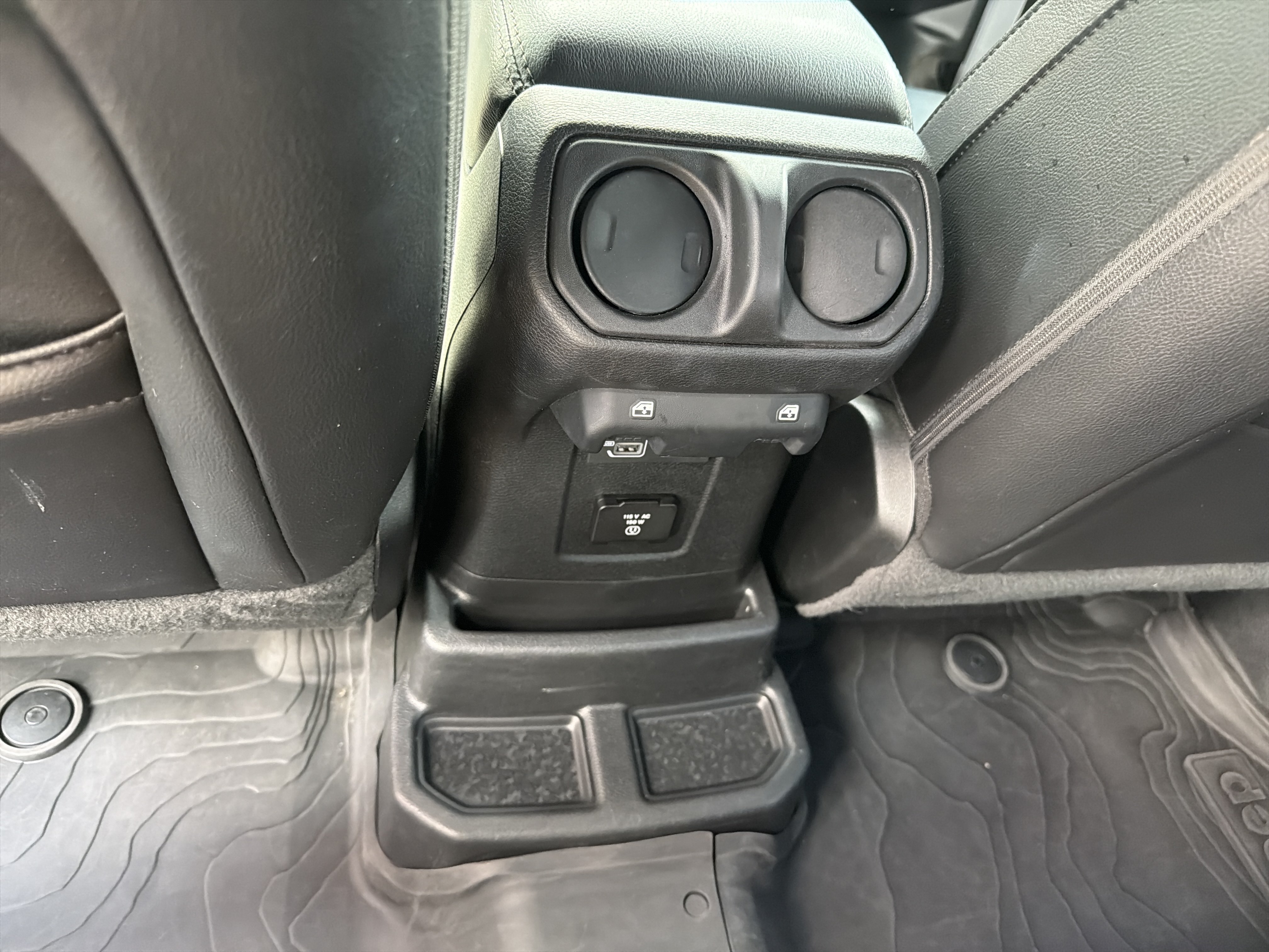 Certified 2022 Jeep Wrangler Unlimited Sahara w/ LED Lighting Group AWD/4WD image 13