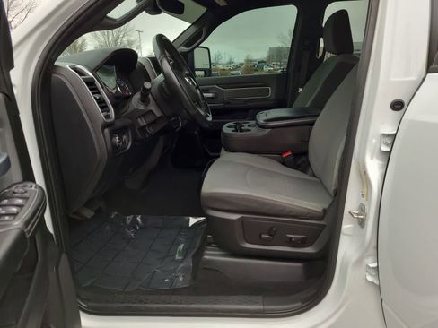 Used 2023 RAM 3500 Big Horn w/ Level 1 Equipment Group image 19