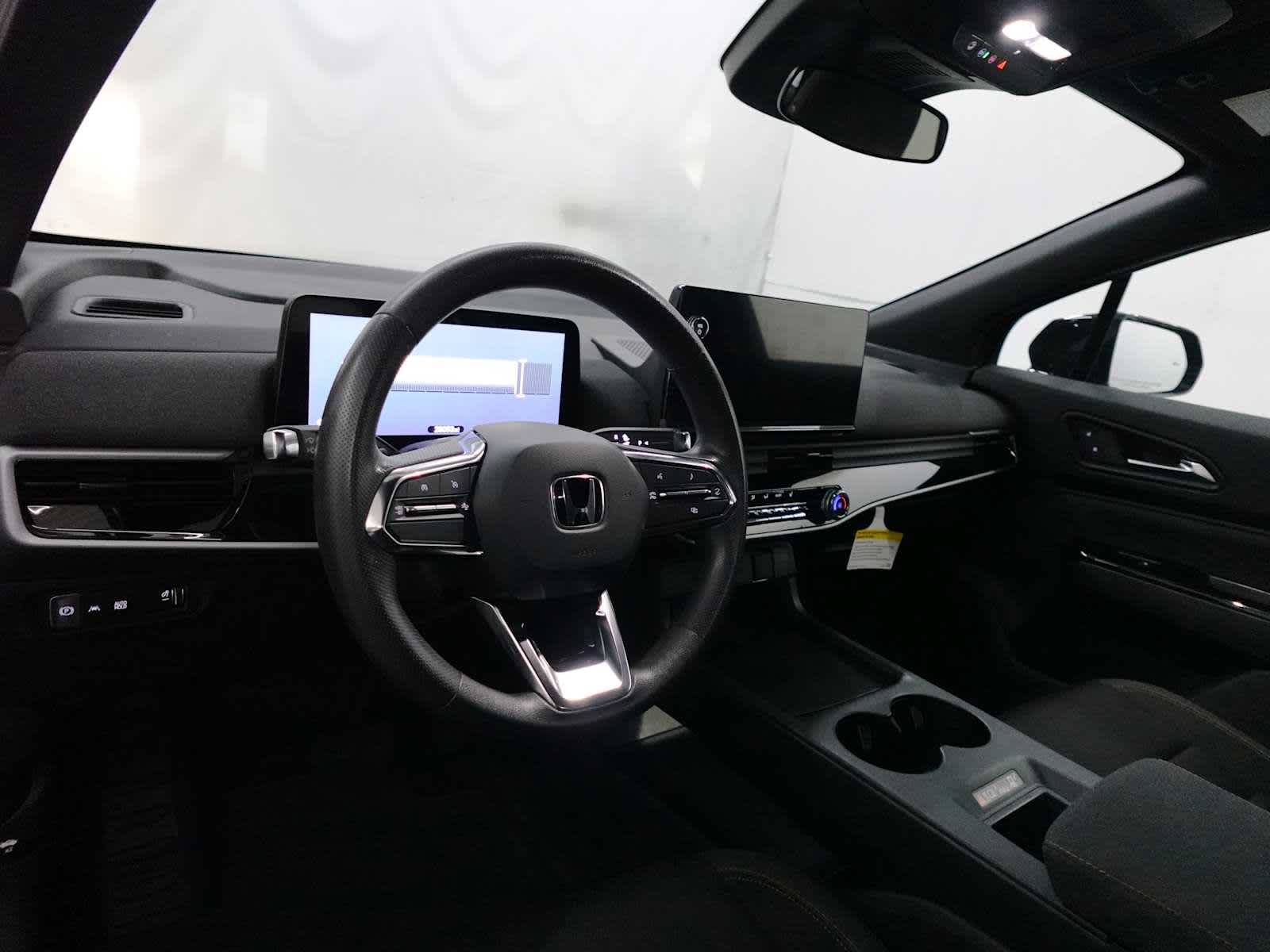 Used 2024 Honda Prologue EX image 15