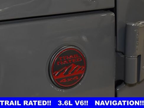 Used 2023 Jeep Wrangler Unlimited Rubicon w/ Cold Weather Group AWD/4WD image 37