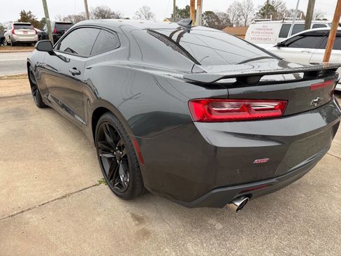 Used 2016 Chevrolet Camaro SS image 7