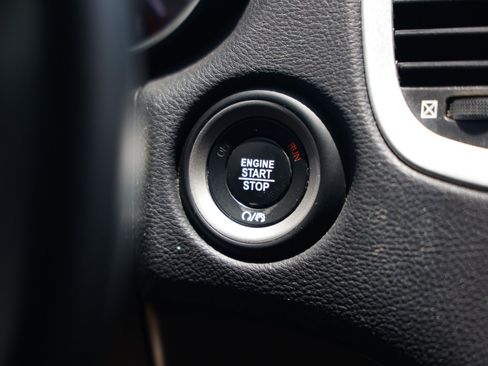 Used 2019 Dodge Durango Citadel w/ Technology Group RWD image 34