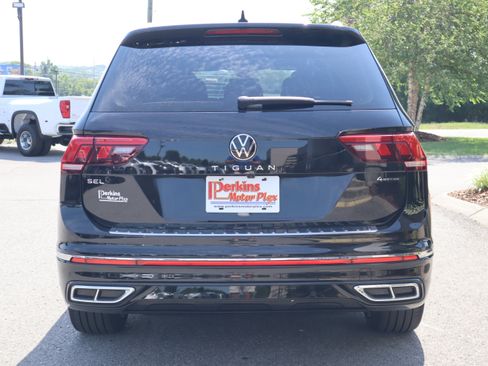 Used 2022 Volkswagen Tiguan SEL R-Line AWD/4WD image 8