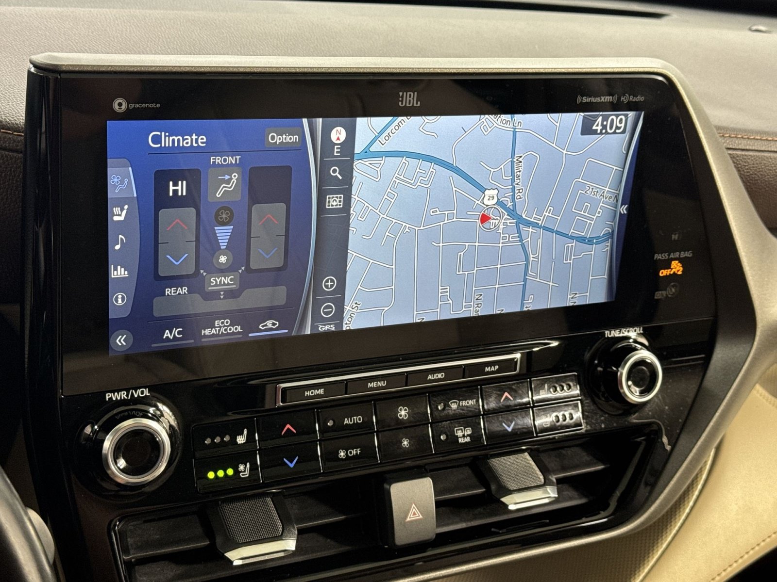 Used 2022 Toyota Highlander Limited AWD/4WD image 32