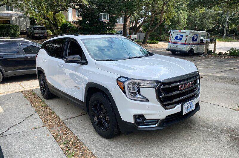 Used 2023 GMC Terrain AT4 w/ Infotainment Package II AWD/4WD image 2