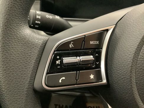 Certified 2025 Kia Seltos LX image 14