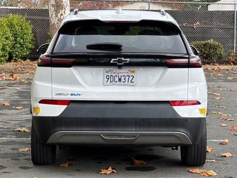 Used 2023 Chevrolet Bolt EUV Premier w/ Sun & Sound Package image 5