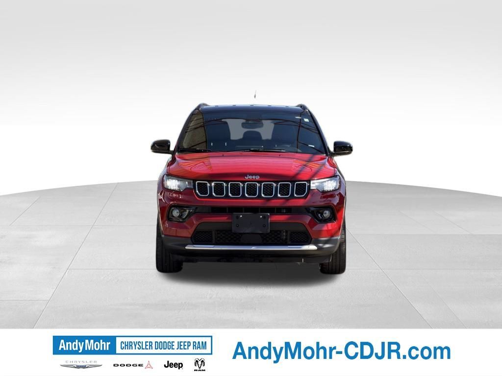 Used 2024 Jeep Compass Limited AWD/4WD image 2