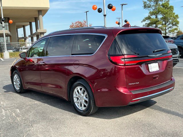 Used 2021 Chrysler Pacifica Touring-L FWD image 5