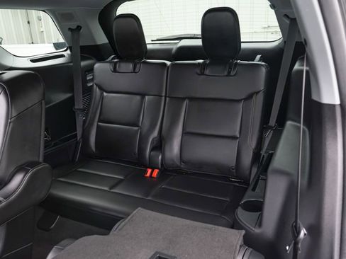 Certified 2022 Ford Explorer XLT w/ Equipment Group 202A image 20