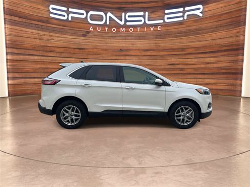 Used 2022 Ford Edge SEL w/ Convenience Package AWD/4WD image 8
