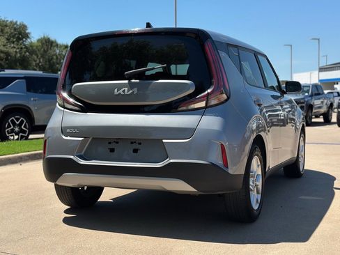 Used 2023 Kia Soul LX w/ Option Group 015 image 16