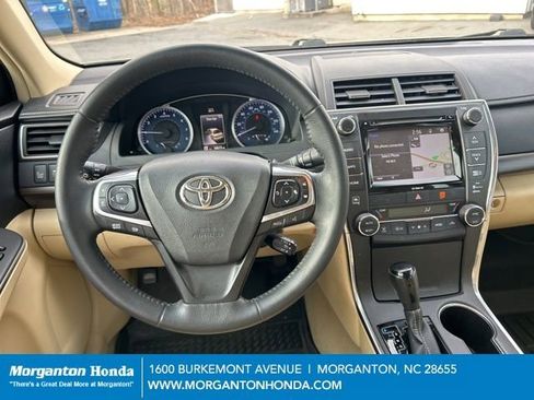 Used 2016 Toyota Camry XLE w/ Moonroof Package image 17