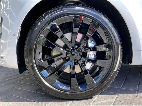 New 2026 Land Rover Range Rover Sport Dynamic SE image 12