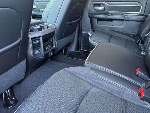 New 2026 RAM 2500 Laramie AWD/4WD image 11