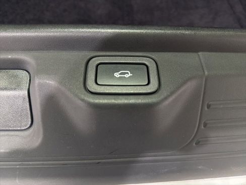 Used 2018 Land Rover Range Rover HSE image 41