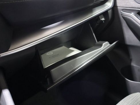 Used 2023 Nissan Rogue SV image 31