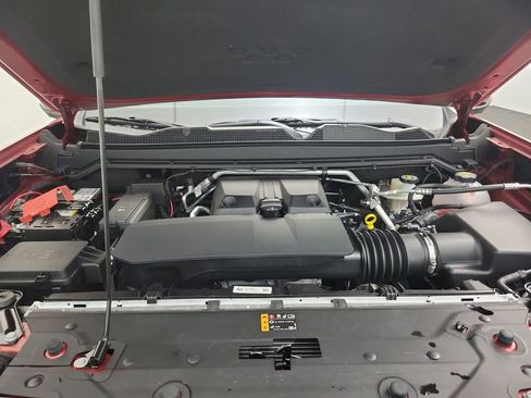 Used 2024 GMC Canyon AT4X w/ AT4X AEV Edition image 30