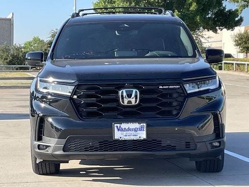Used 2025 Honda Pilot Black Edition image 8