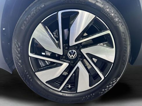 New 2026 Volkswagen Atlas SE image 10