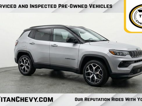 Used 2025 Jeep Compass Limited AWD/4WD image 1