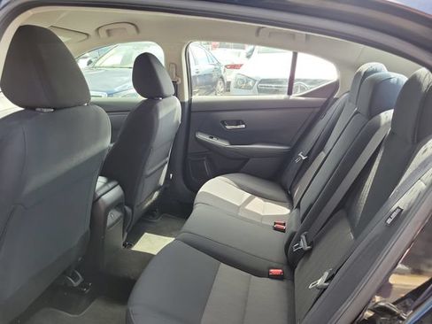 Used 2022 Nissan Sentra SV w/ All-Weather Package FWD image 11
