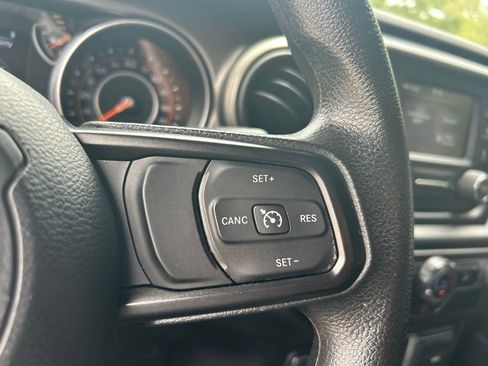 Used 2018 Jeep Wrangler Unlimited Sport AWD/4WD image 22