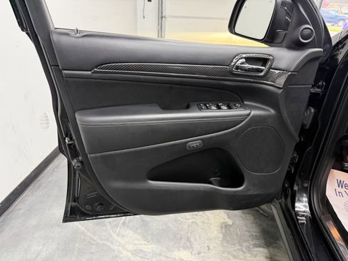 Used 2013 Jeep Grand Cherokee SRT8 AWD/4WD image 10