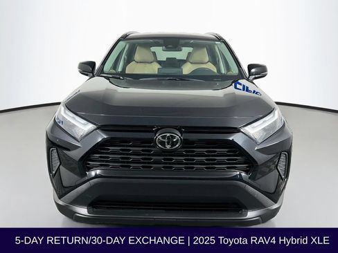 Used 2025 Toyota RAV4 XLE AWD/4WD image 3