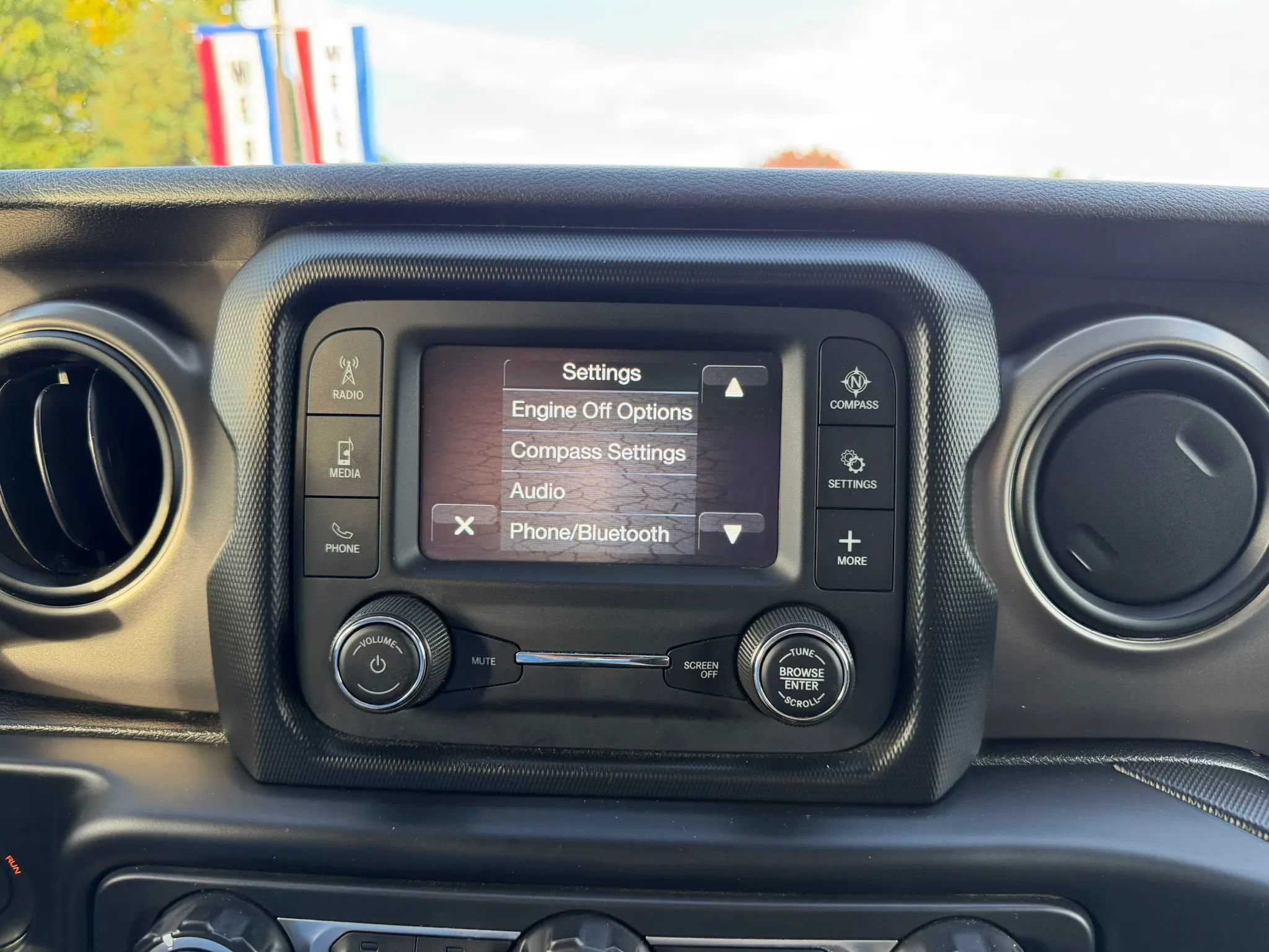 Used 2019 Jeep Wrangler Sport AWD/4WD image 26