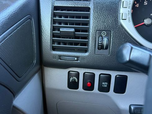 Used 2005 Toyota 4Runner Sport image 30