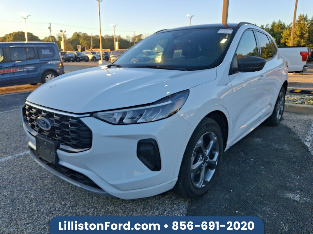 Used 2023 Ford Escape ST-Line w/ Tech Pack #1 AWD/4WD image 1