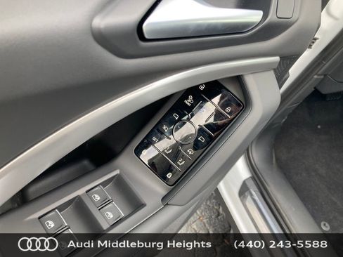Used 2025 Audi Q5 Premium Plus AWD/4WD image 13
