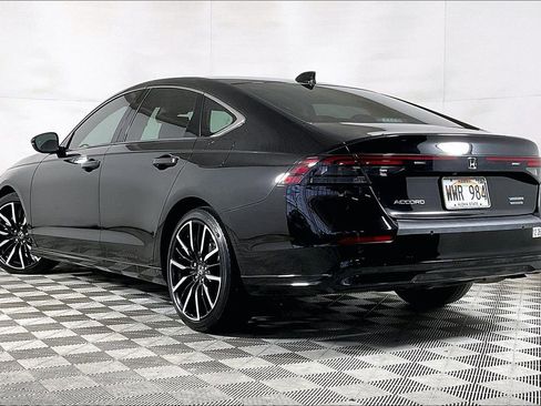 Used 2023 Honda Accord Touring image 13