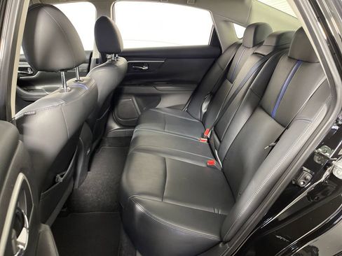 Used 2018 Nissan Altima 2.5 SR w/ SR Midnight Edition FWD image 13