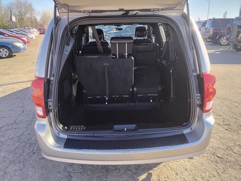 Used 2016 Dodge Grand Caravan R/T image 20